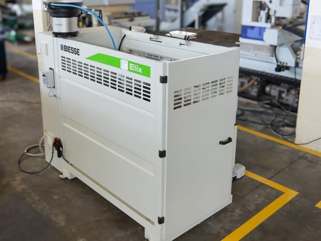 Horizontale Durchlaufbohr- und Dübeleintreibanlage BIESSE ELIX