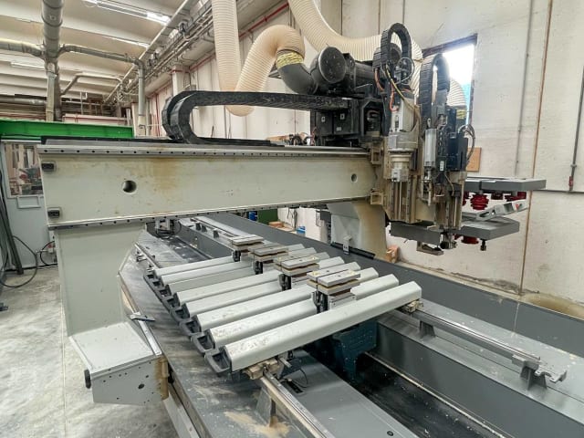 Centro di lavoro per porte BIESSE WINLINE 2Y 1650