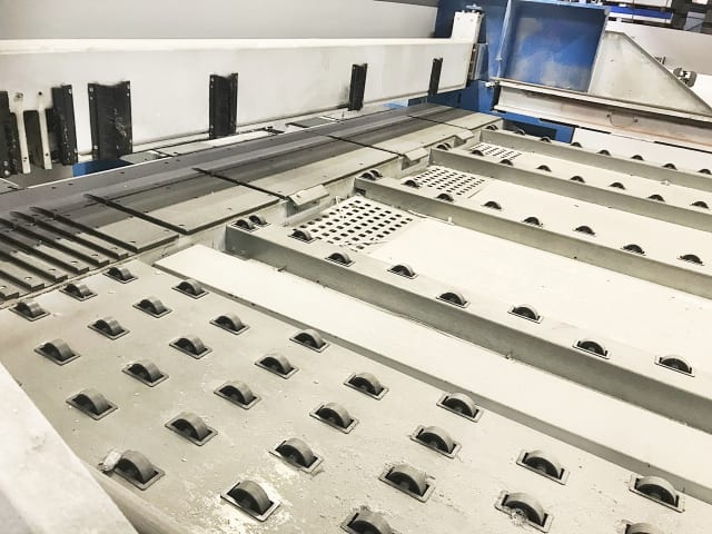 Plattensäge – Beschickung von vorne HOLZMA HPP 250R/32/32