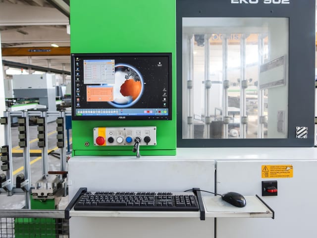Vertical CNC Machine Centres BREMA EKO 902