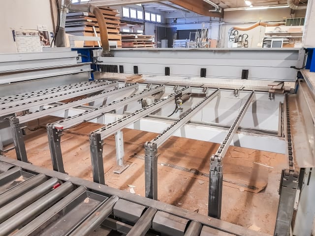 Scie À Panneaux À Chargement Automatique HOLZMA HPL 380/43/22