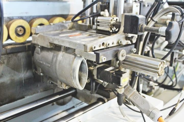 Plaqueuses De Chants Unilaterales BRANDT KDF 440 C