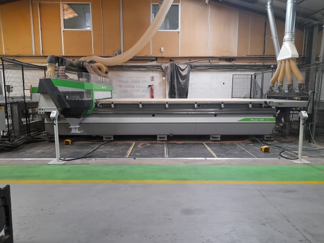 네스팅 작업대가 있는 머시닝 센터 BIESSE ROVER G 714