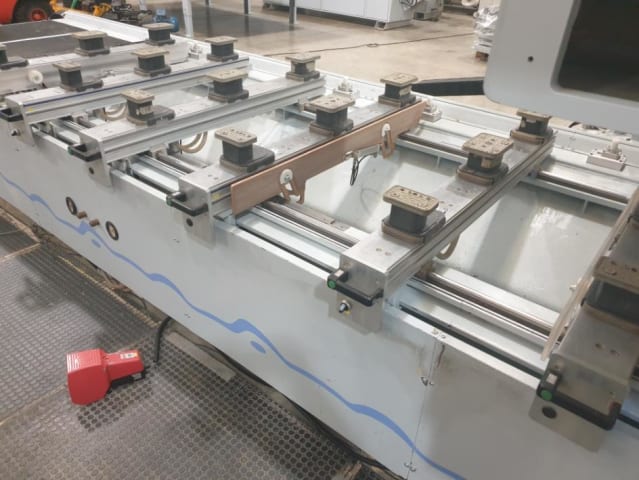Centro di lavoro a Ventose WEEKE OPTIMAT BHC VENTURE 5M