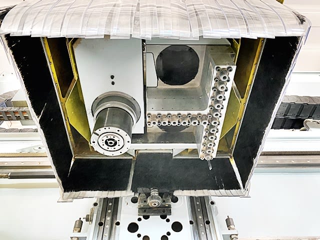 CNC Machine Centers For Routing, Drilling And Edgebanding. HOMAG BAZ 220/50/18/3/K PROFI