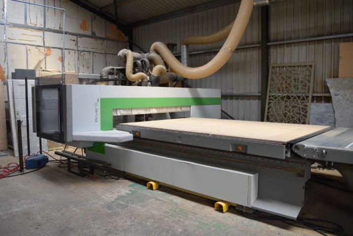 Centre d'usinage avec table NESTING BIESSE ROVER B 2231 FT WITH PUSH OFF