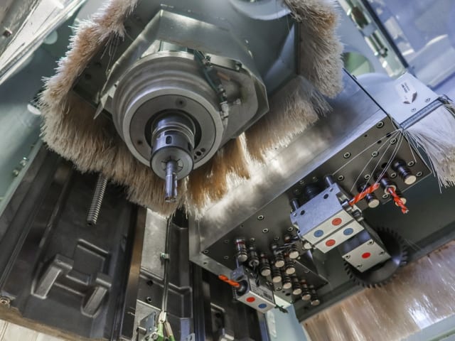 CNC Machine Centers With Pod And Rail WEEKE VENTURE 3M