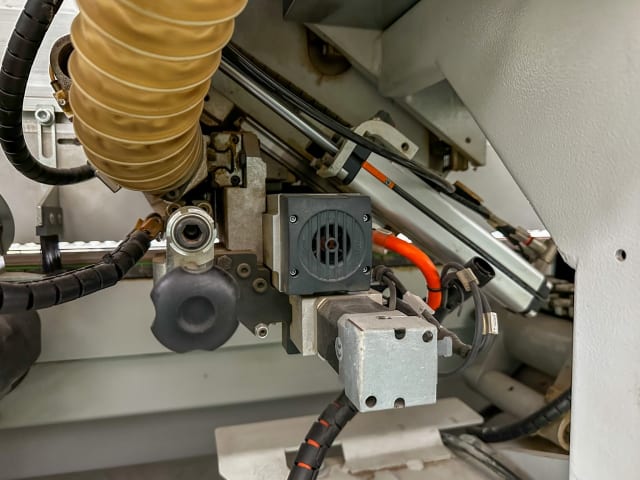 Einseitige Kantenanleimmaschine BIESSE AKRON 1440 A