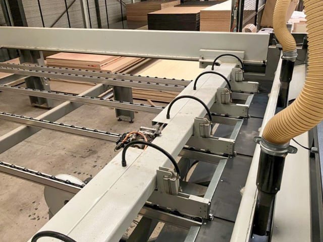 piły panelowa z automatycznym magazynem BIESSE SELCO SK 450
