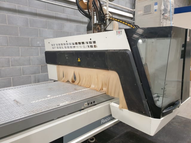 Bearbeitungszentrum mit Nestingtisch SCM RECORD 125