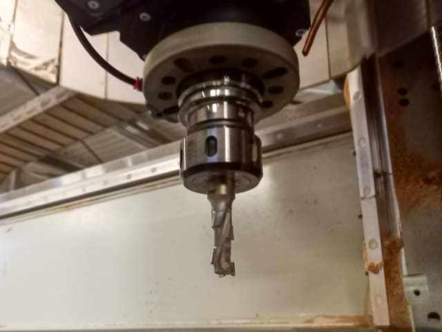 Centro de maquinação com automação BIESSE + KUKA ROVER A + KR210 R3100