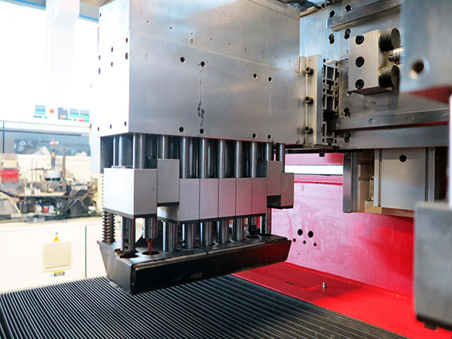CNC Flexible Drilling & Inserting PRIESS BAO-DL-CNL