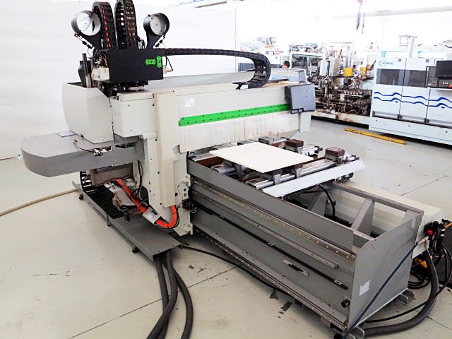 Centre d'usinage à ventouses BIESSE ROVER A-S 1332
