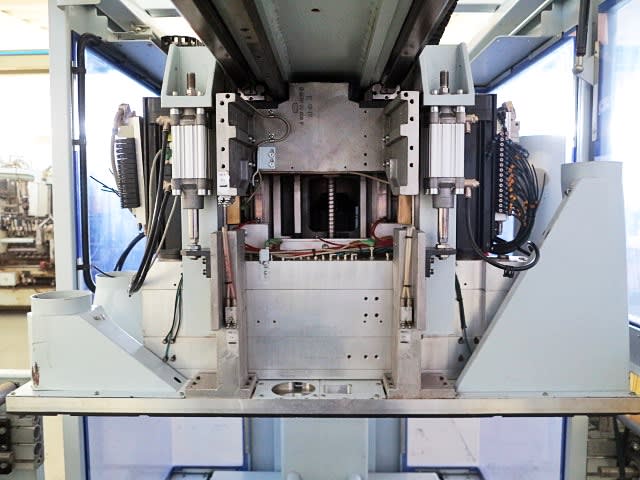 Máquina flexible de perforación WEEKE BHX 500