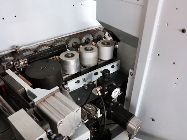 Einseitige Kantenanleimmaschine BRANDT KDF 770