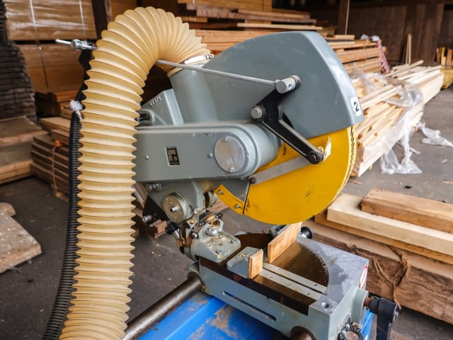Doppelkappsäge PERTICI UNIVER 330 IP