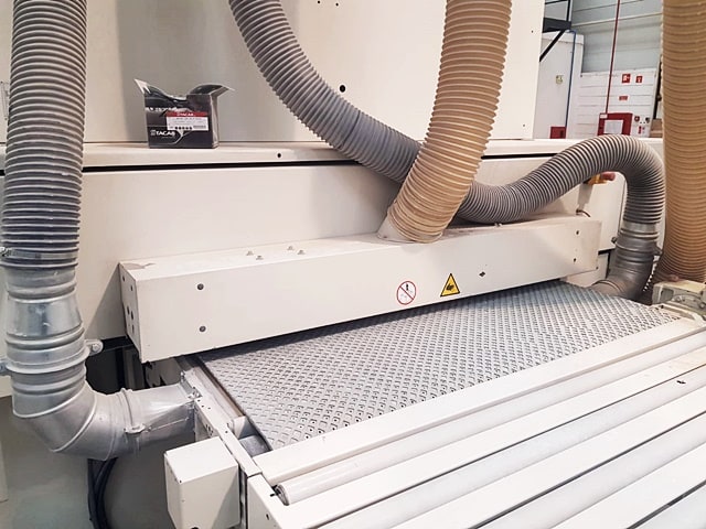 Schleifen Vertikal Von Oben DMC UNISAND K 1350 M3
