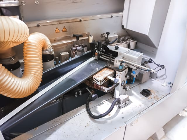 Einseitige Kantenanleimmaschine FORMAT4 PERFECT 710