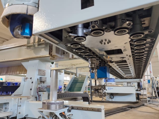 CNC Machine Centres For Routing, Drilling And Edgebanding. HOMAG BMG 512/40/15/F/V/K