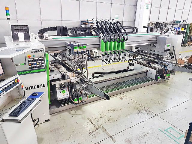 Durchlaufbohrmaschine BIESSE TECHNO FDT