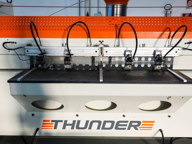 Horizontale Durchlaufbohr- und Dübeleintreibanlage VITAP THUNDER