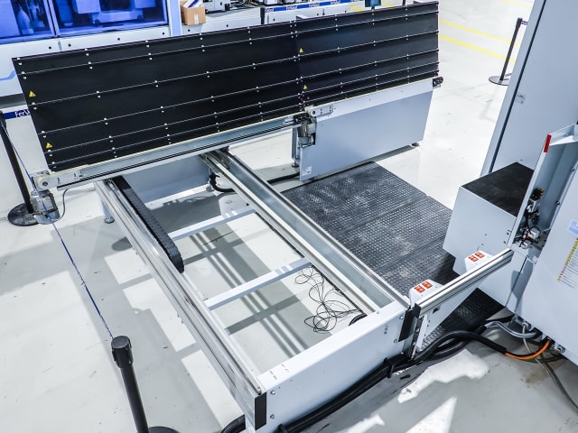 Вертикальный Обрабатывающий Центр HOMAG BHX 200/D