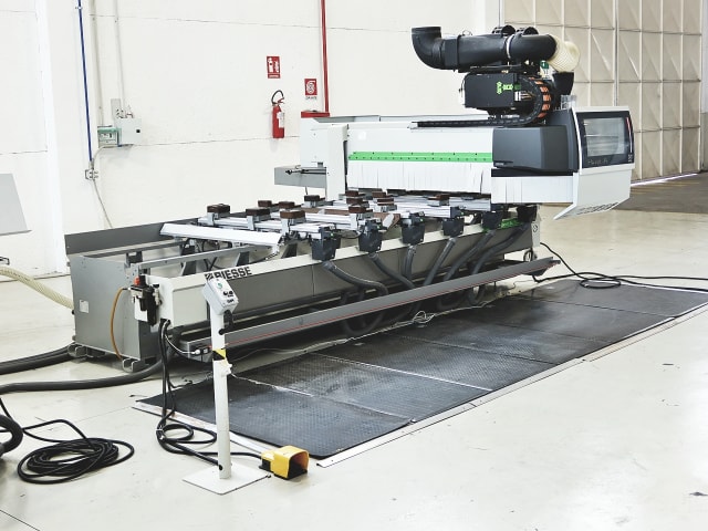Centro di lavoro a Ventose BIESSE ROVER A 1332 ATS