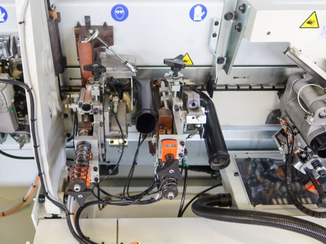 Máquina De Colar Bordos Simples BIESSE JADE 240