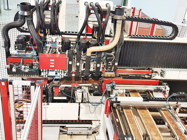 Centre de Percage flexible PRIESS BAT-DTW-CNC