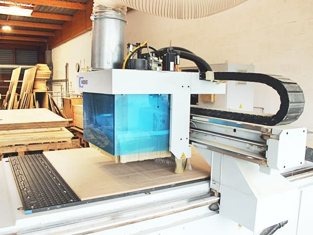 Centro De Mecanizado Con Superficie Nesting WEEKE VANTAGE BHP 33
