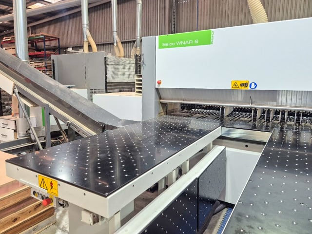 Scie À Panneaux Angulaire SELCO WNAR 650