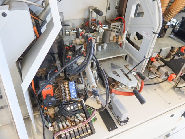 Single Sided Edgebanders BIESSE AKRON 440
