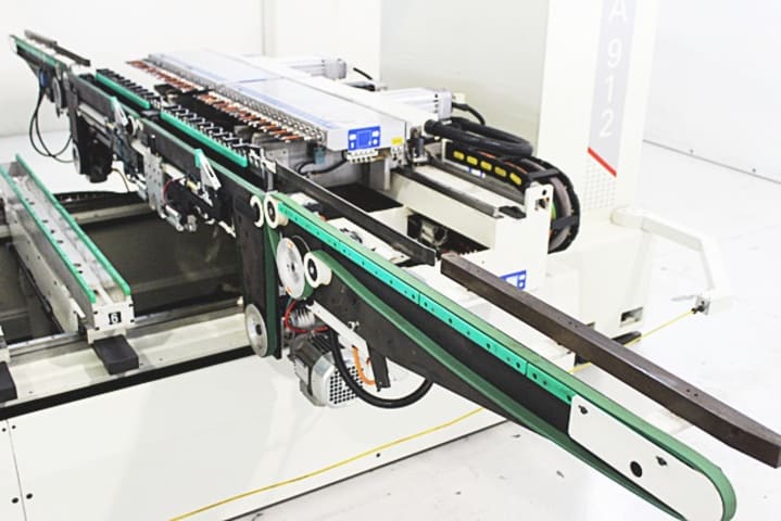 灵活钻孔 MORBIDELLI AUTHOR 912