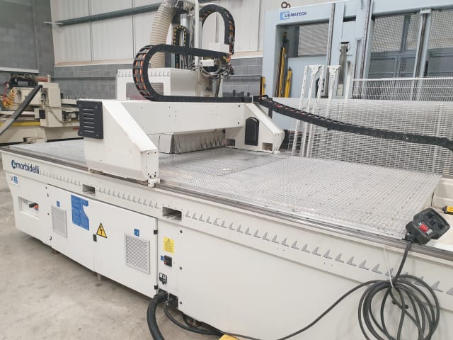 Bearbeitungszentrum mit Nestingtisch MORBIDELLI UNIVERSAL 3615