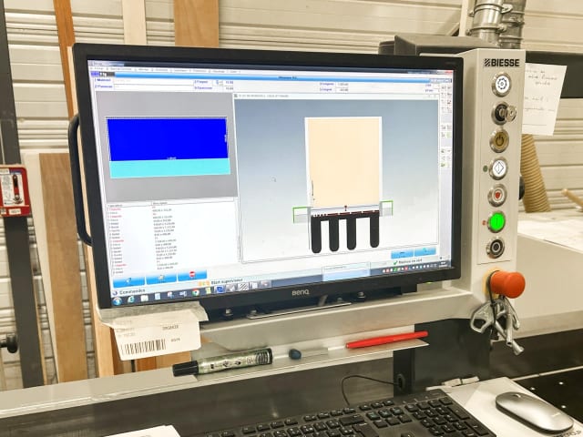 자동 창고가있는 빔 패널 톱 BIESSE SELCO SK 450