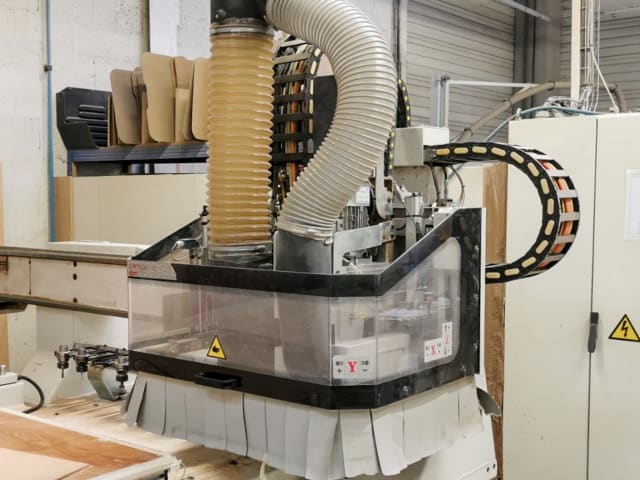 Обрабатывающий Центр С Рабочим Столом Nesting SCM ACCORD 20