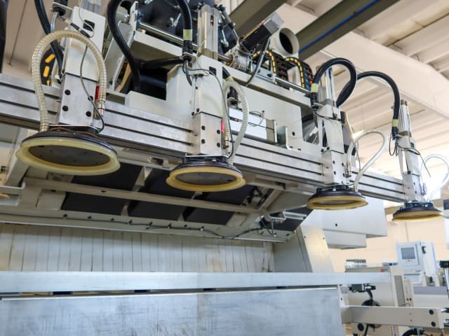 CNC Machine Center with NESTING Table SCM ACCORD 40