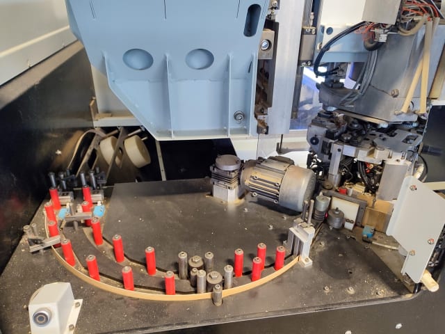 CNC Machine Centres For Routing, Drilling And Edgebanding. HOMAG BMG 512/40/15/F/V/K