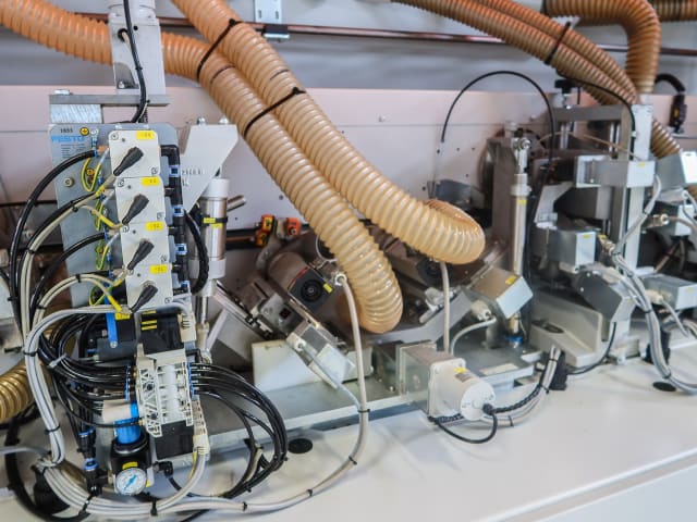 Einseitige Kantenanleimmaschine HOLZHER ARCUS 1334