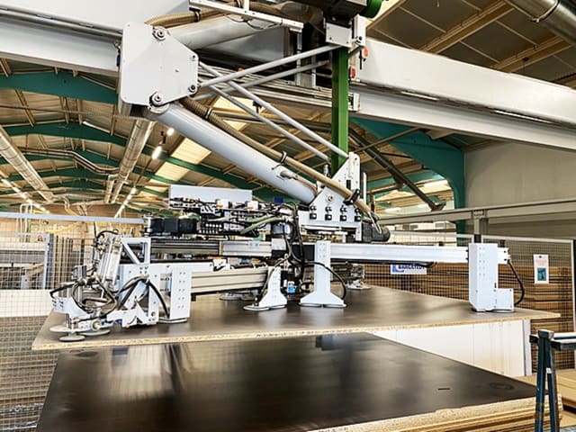 Beam panel saw with automatic warehouse HOLZMA HPP 380/43/43 + TLF