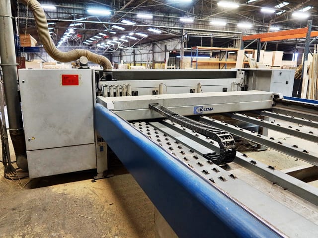 Plattensäge – Beschickung von vorne HOLZMA HPP 380/31/31