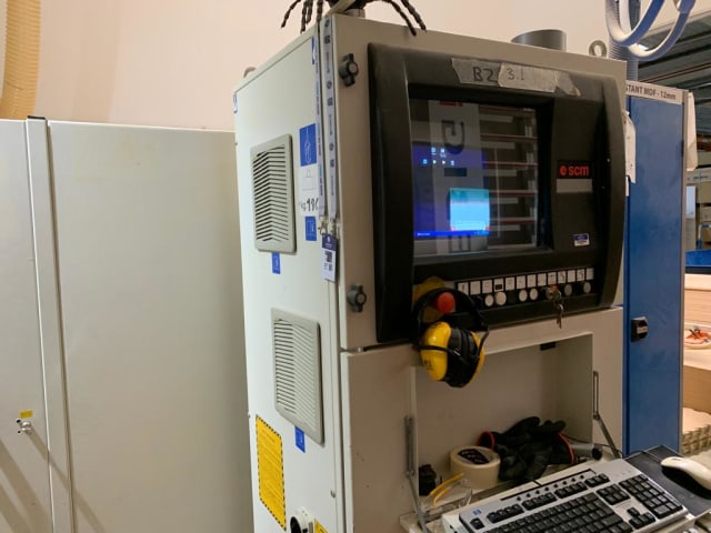 Centro di lavoro con piano NESTING SCM PRATIX 48 NST