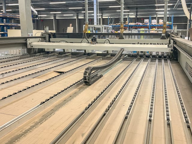 Front-Loading Panel Saws SELCO WN 610