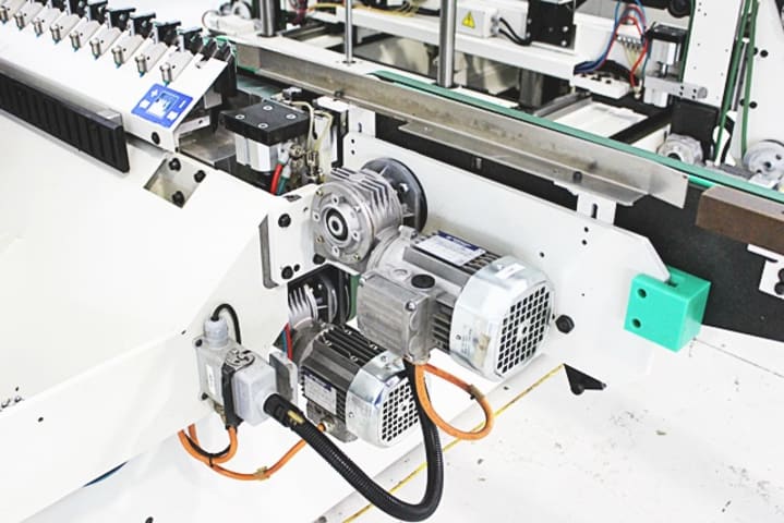 灵活钻孔 MORBIDELLI AUTHOR 912