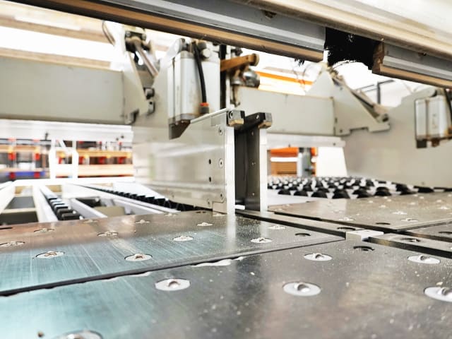 Plattensäge mit automatischer Beschickung SELCO WNT 610