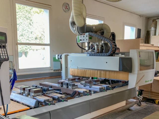 Centre d'usinage à ventouses BIESSE ROVER A 3.30