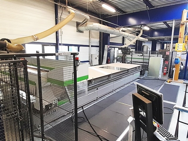 Centre d'usinage avec table NESTING BIESSE ROVER A 2264 G FT