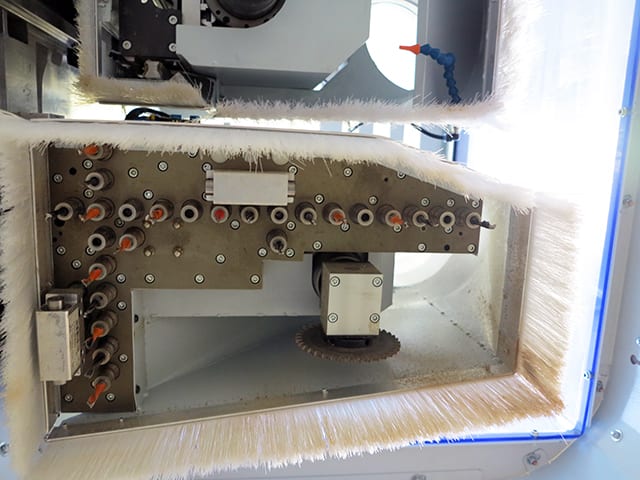CNC Machine Center with NESTING Table WEEKE BHP 210