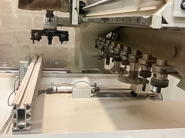 Centro De Usinagem Com Ventosas SCM TECH Z2