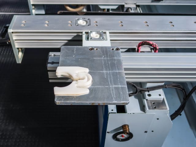 CNC Machine Centres With Pod And Rail WEEKE VENTURE 3